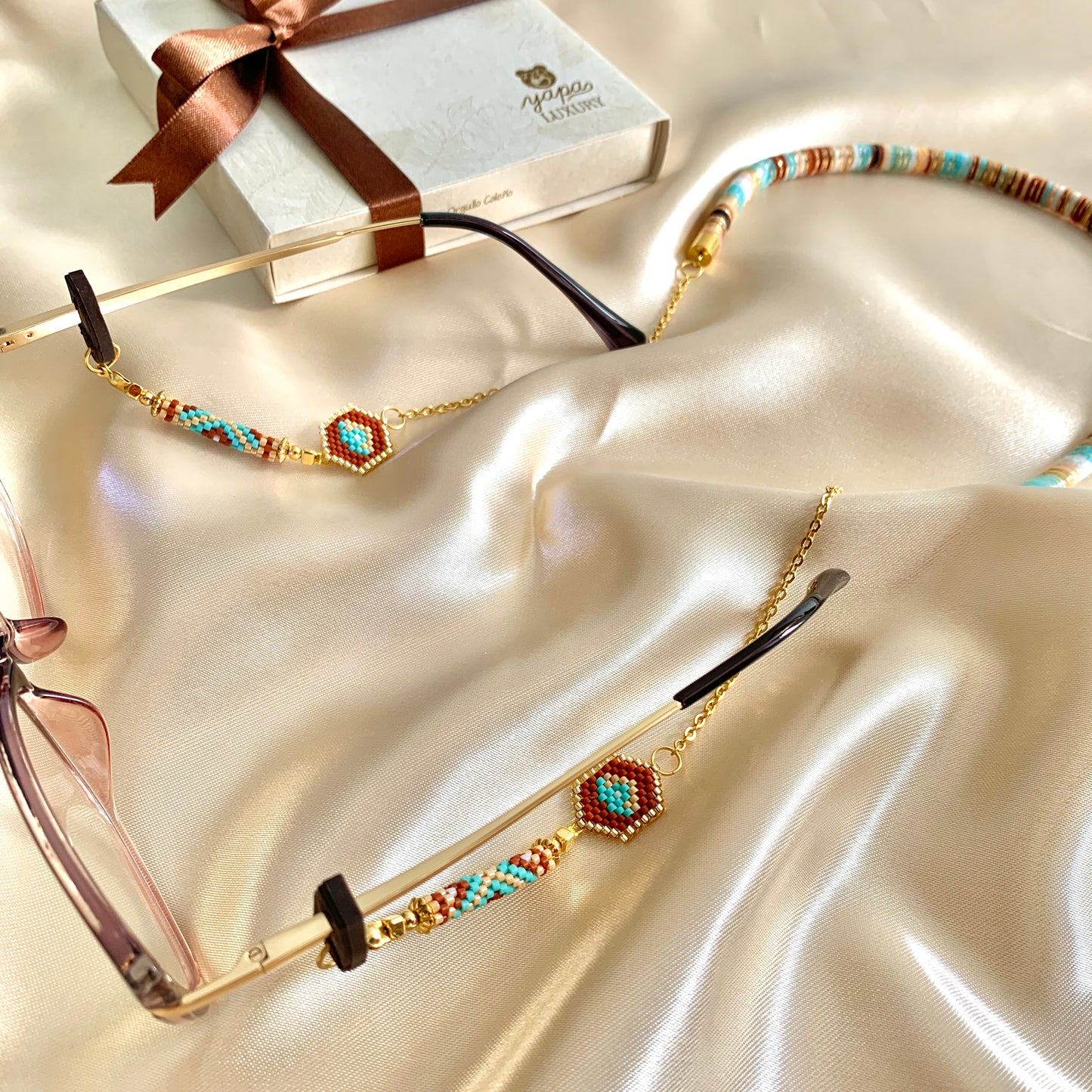 Cuelga gafas tejido Miyuki Inspiracion