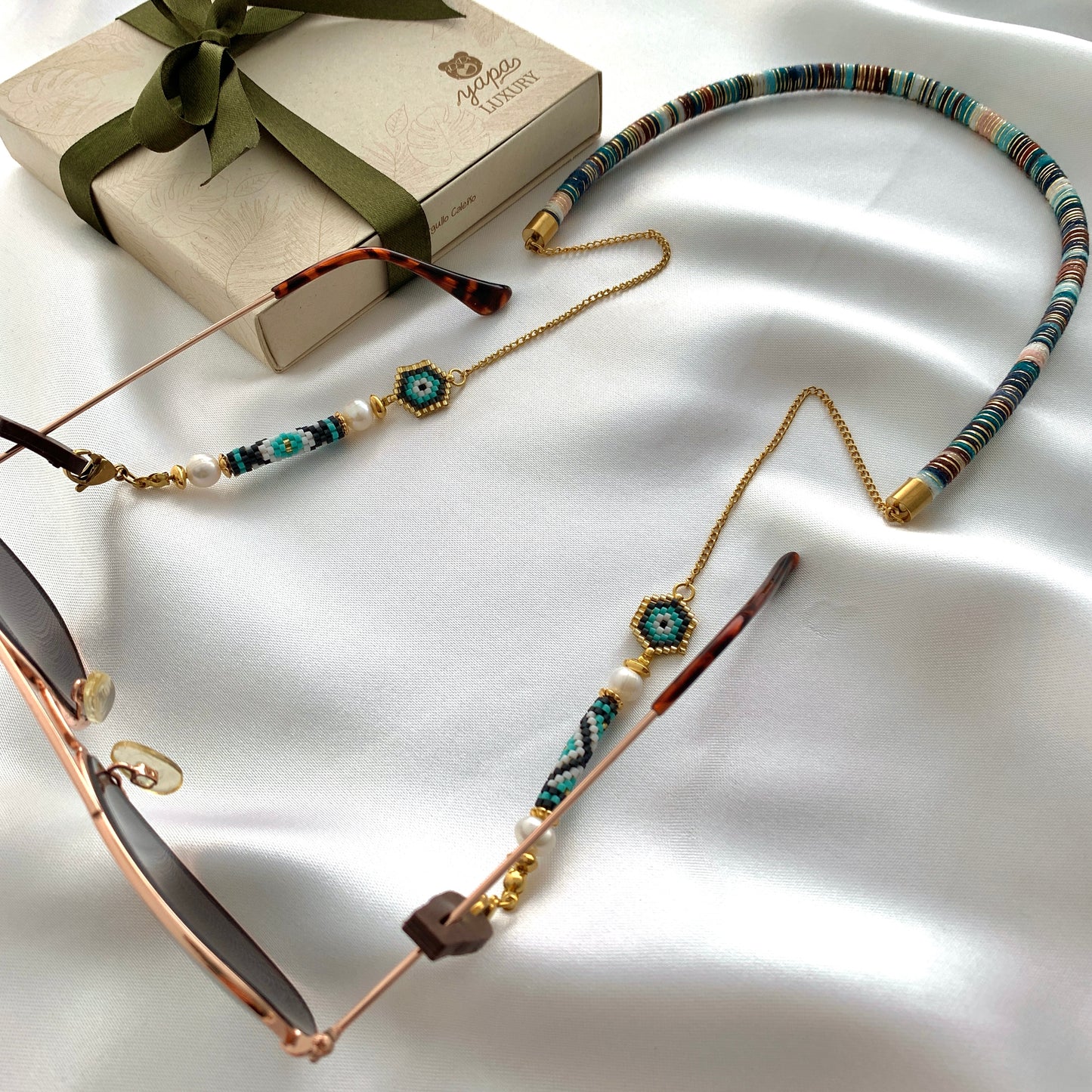 Cuelga gafas tejido Miyuki Ojo turco azul