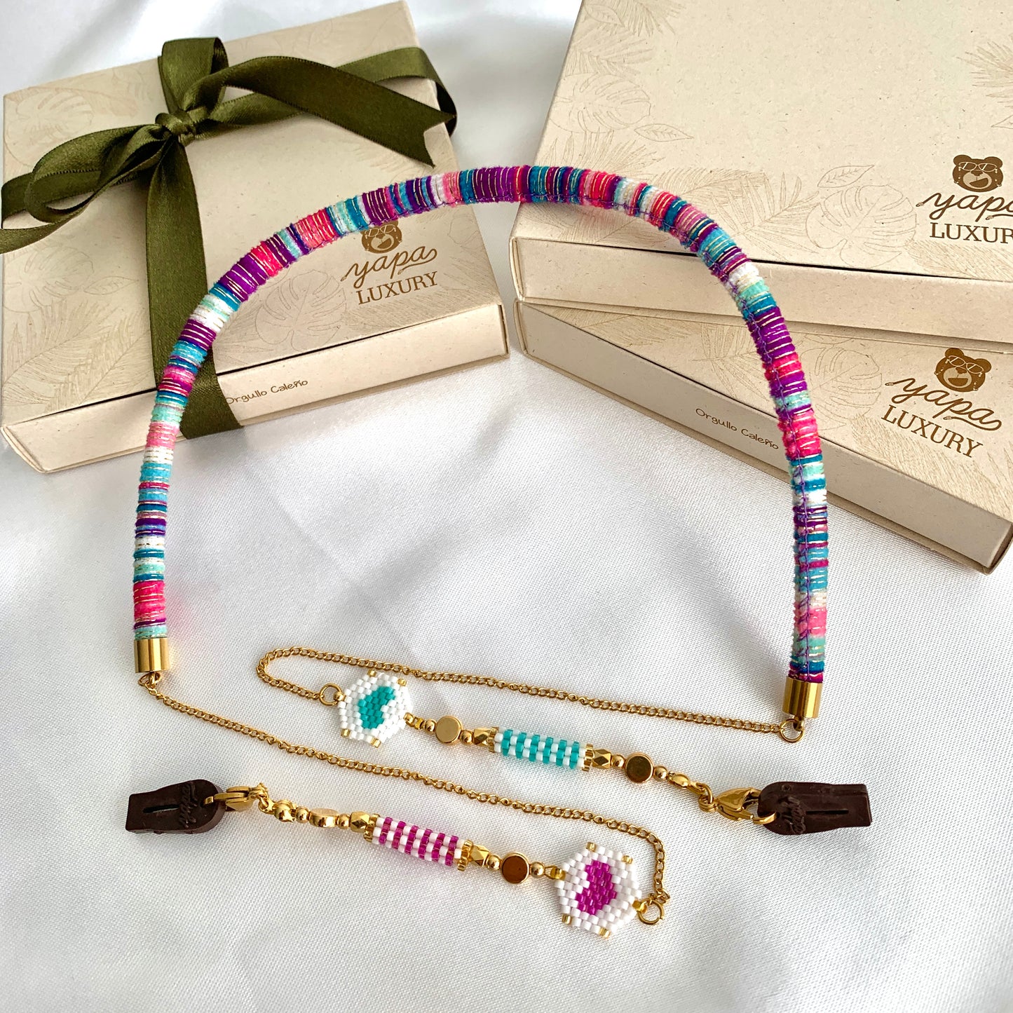 Cuelga gafas tejido Miyuki Love Colors