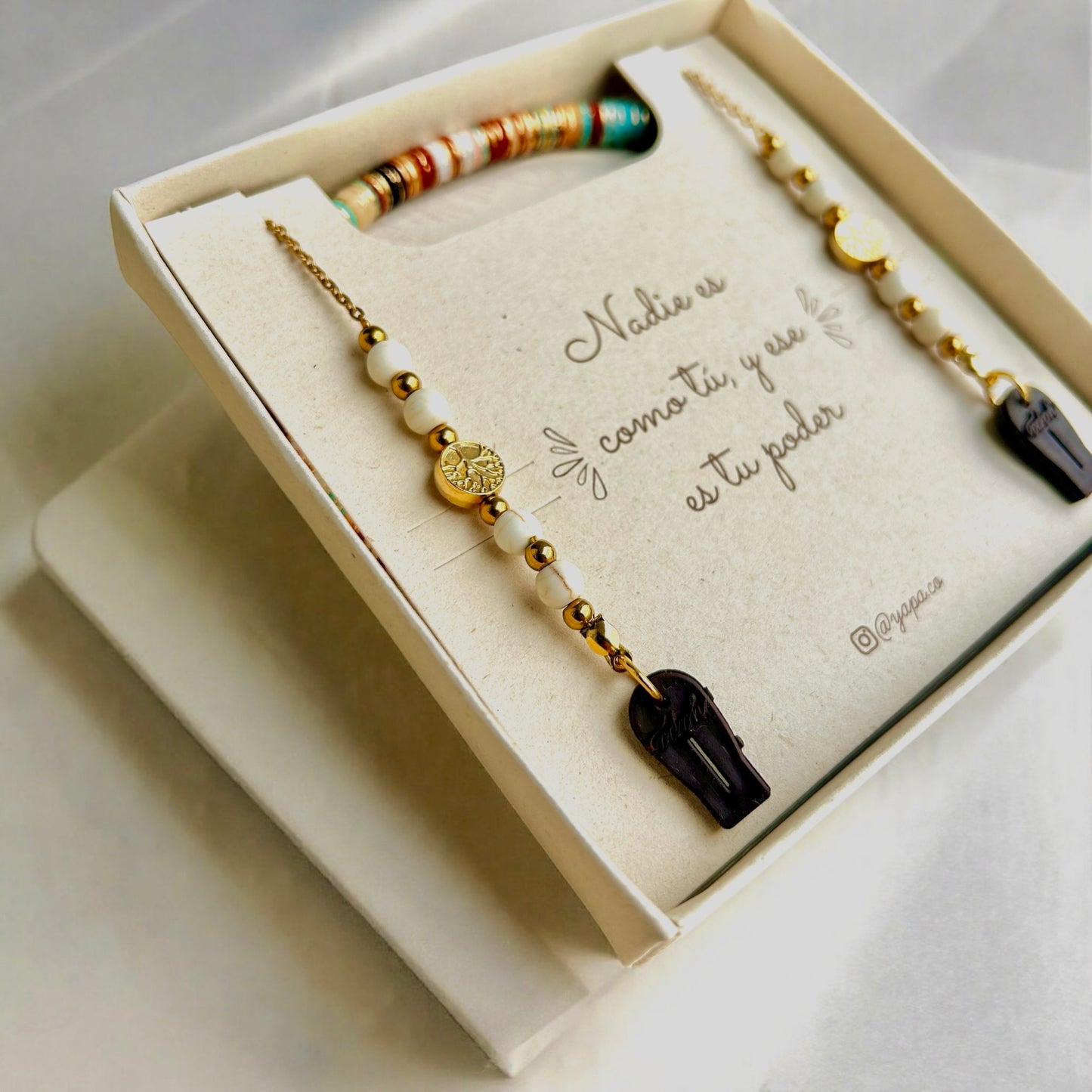 Cuelga Gafas Luxury Prosperidad dorado