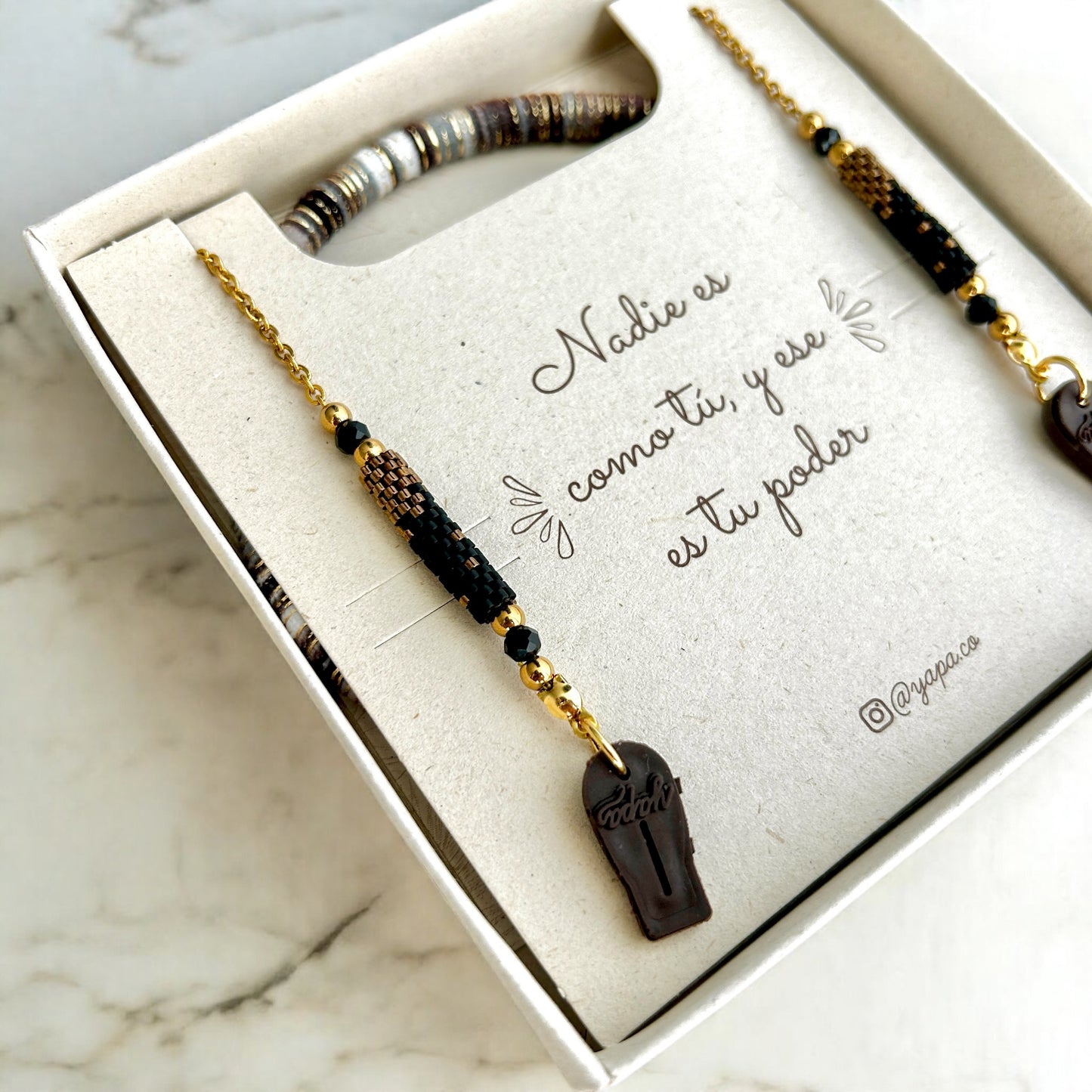 Cuelga gafas tejido Miyuki Noche