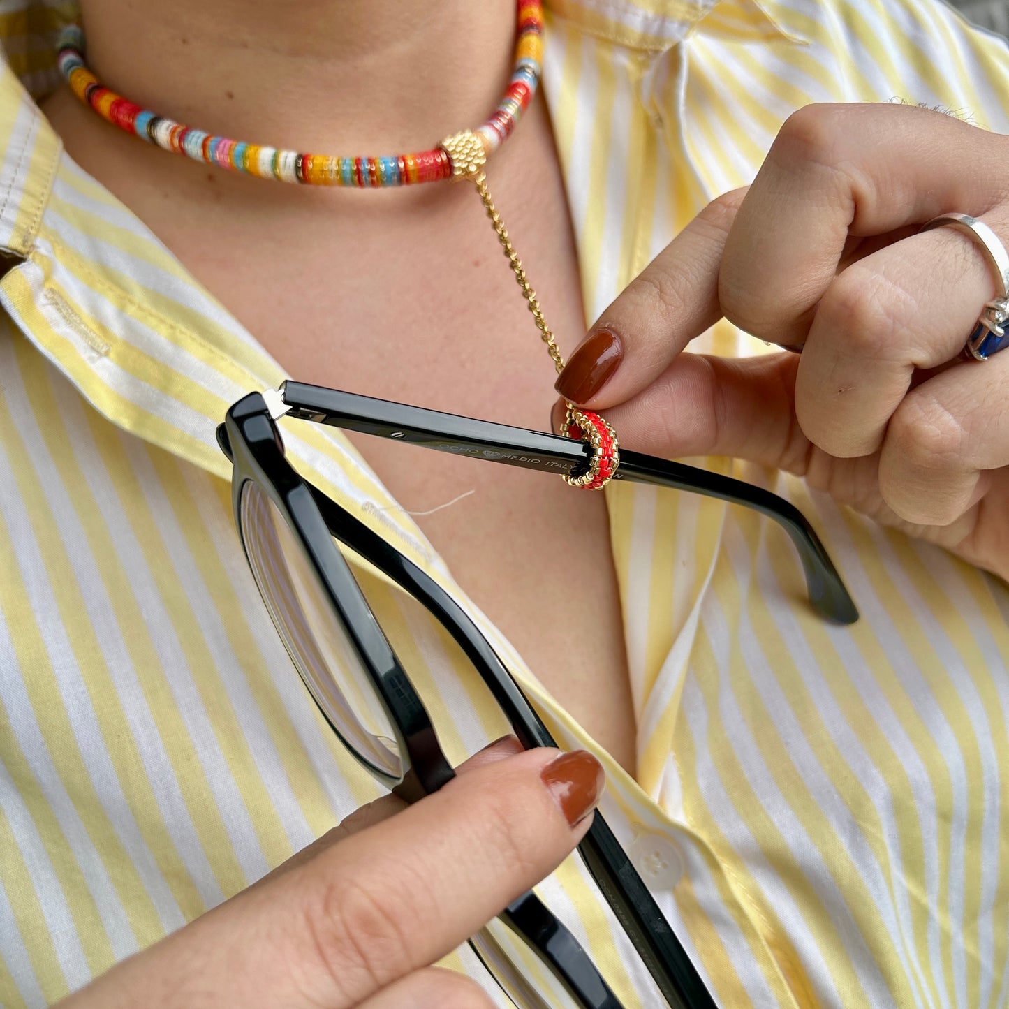 Cuelga Gafas Sinergia Colores